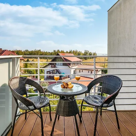 Przytulny Apartament Na Zamknietym Osiedlu Katy Rybackie Exterior photo
